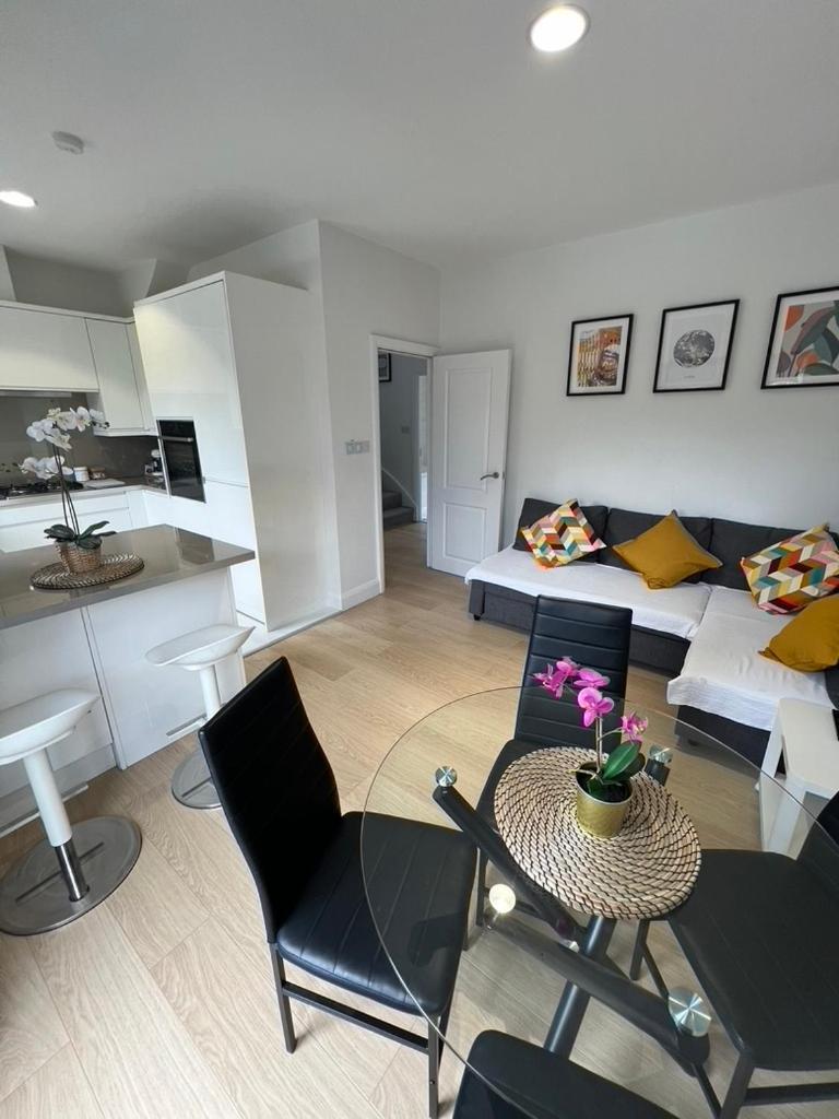 Zenobia London Luxury Apartments Finchley Εξωτερικό φωτογραφία
