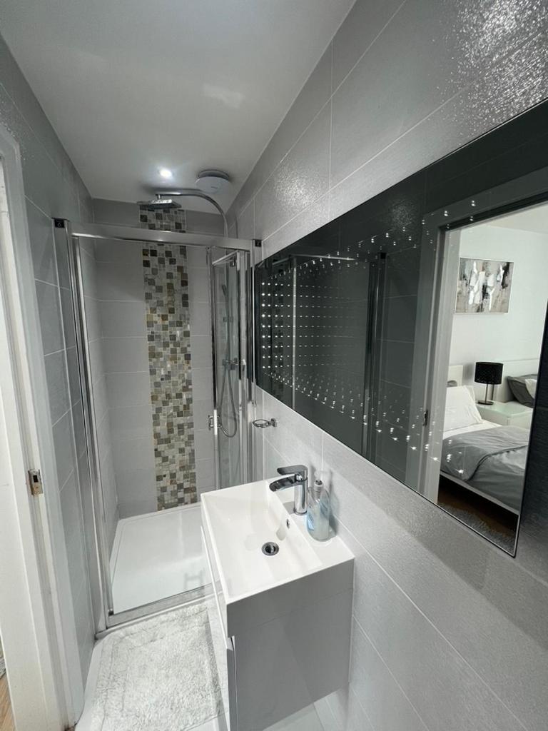 Zenobia London Luxury Apartments Finchley Εξωτερικό φωτογραφία